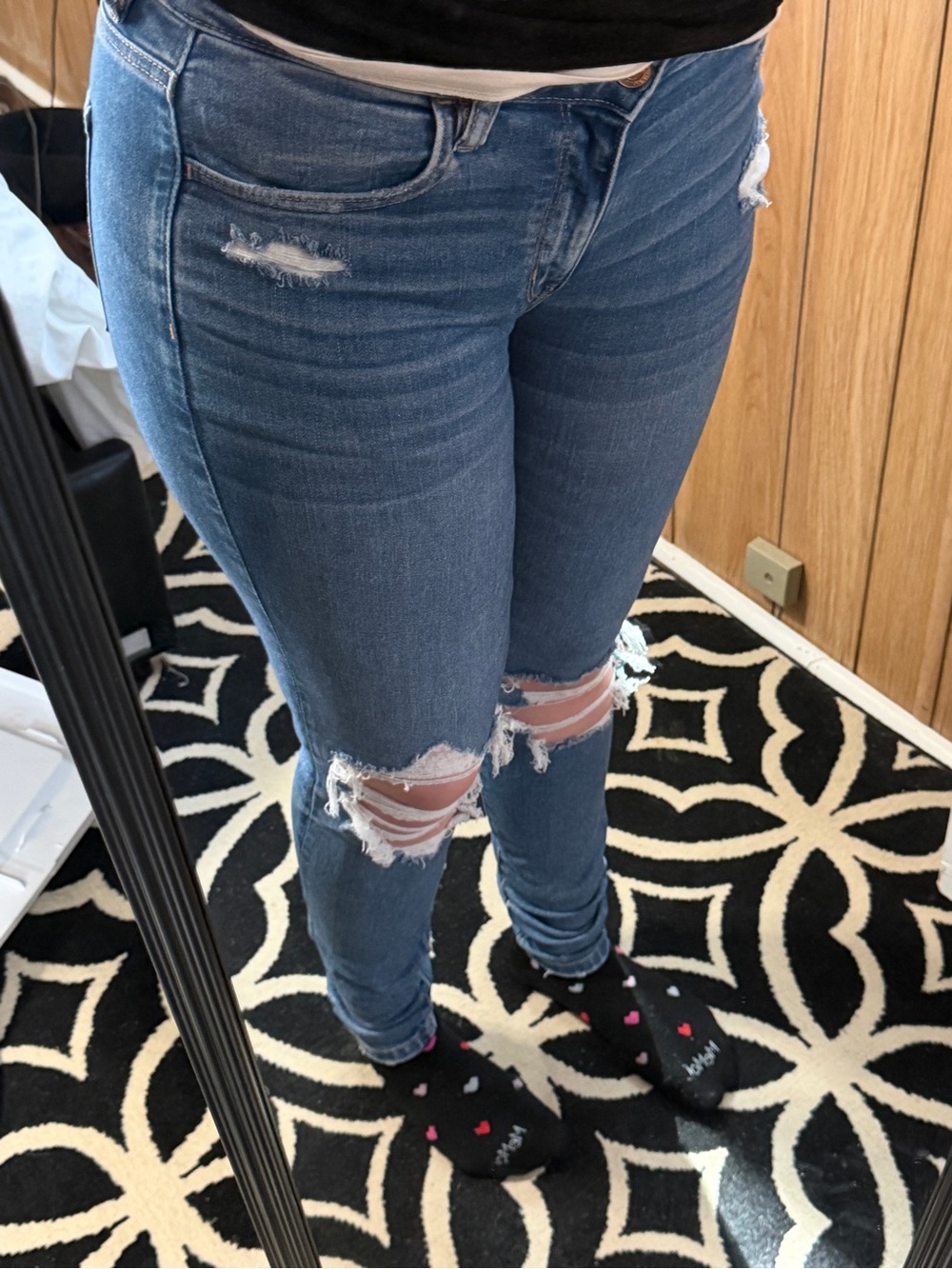 American Eagle Outfitters Women’s Blue Distressed Slim Jeans